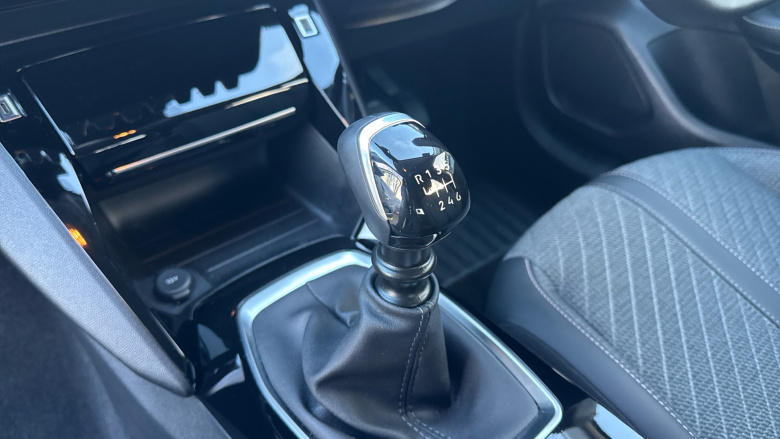 Peugeot 208 1.2 PureTech 100 Allure 5dr Petrol Hatchback